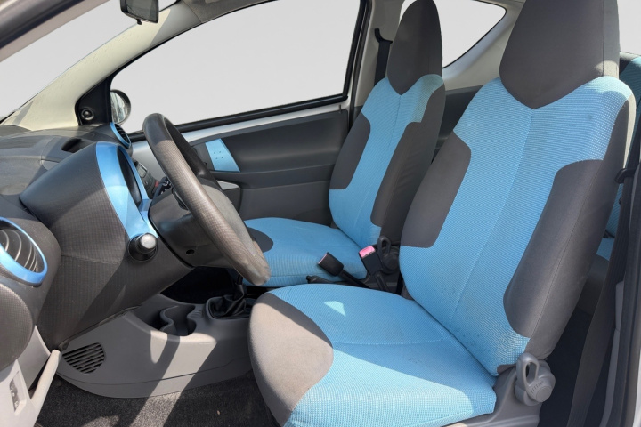 Peugeot 107 - Image 9