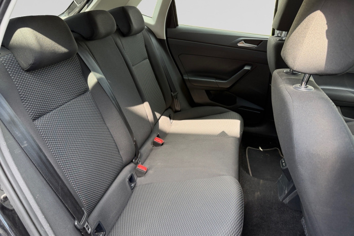 Volkswagen Polo - Image 11